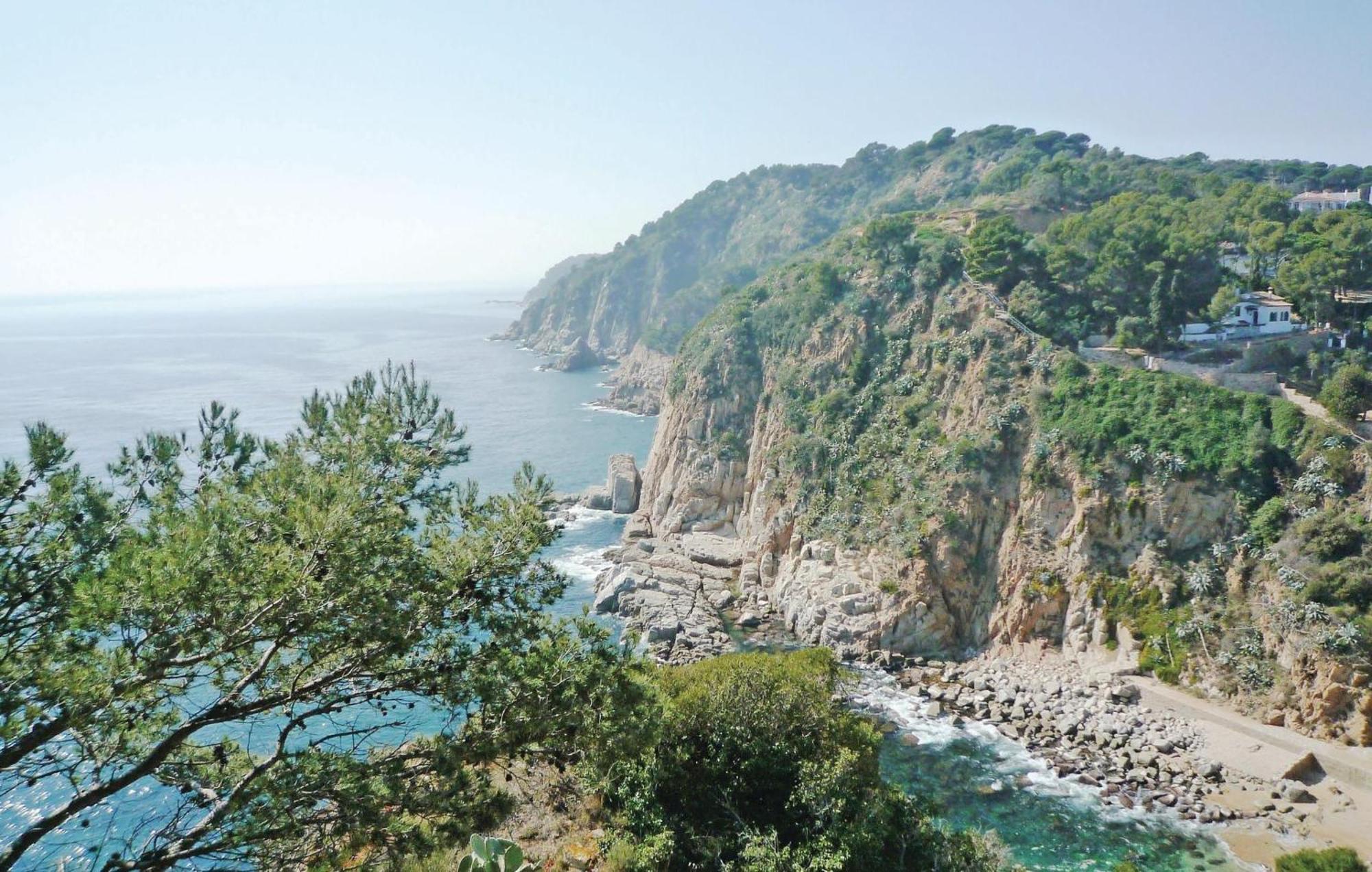 Amazing Apartment In Tossa De Mar With Wifi Eksteriør billede