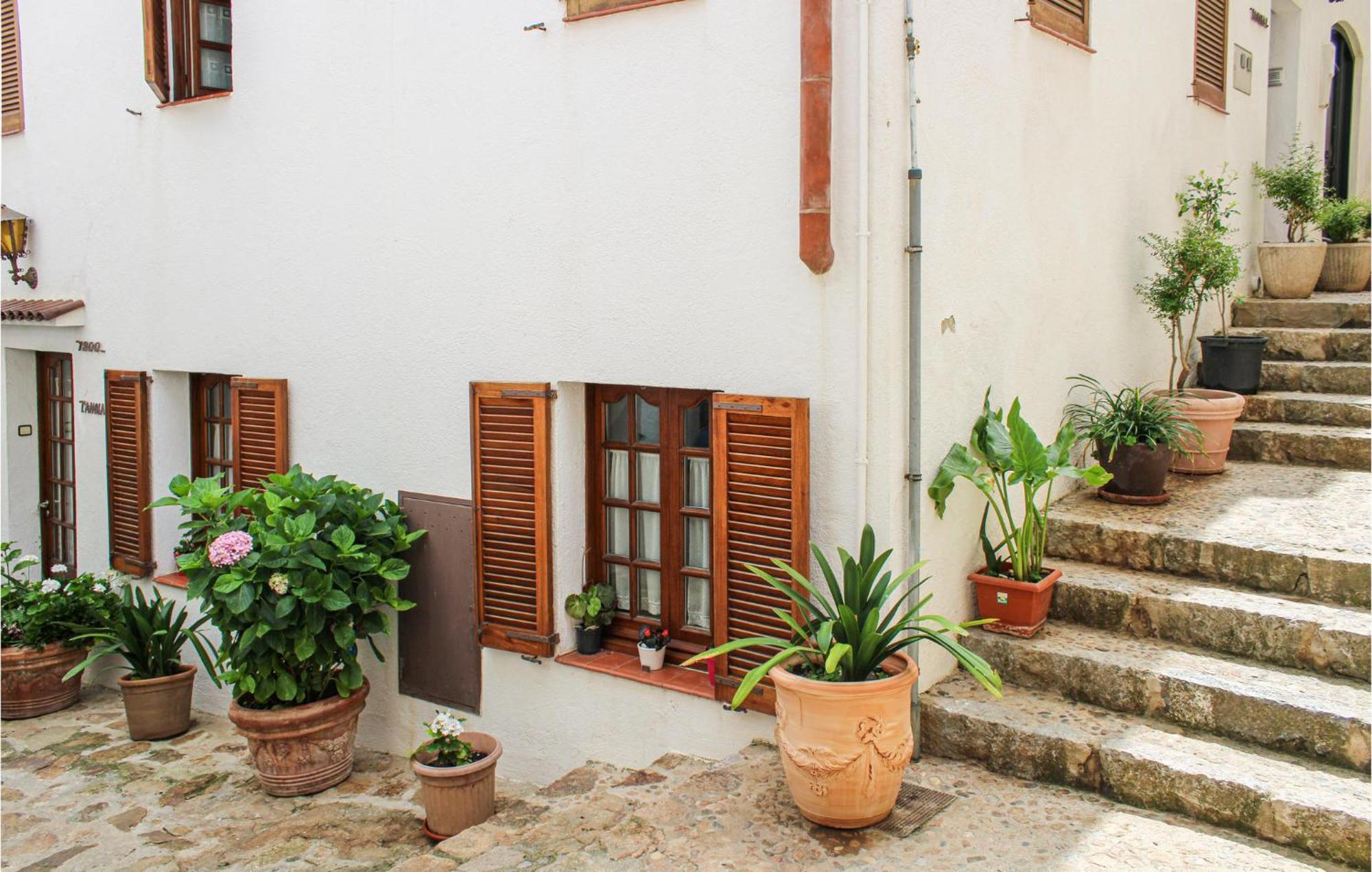 Amazing Apartment In Tossa De Mar With Wifi Eksteriør billede