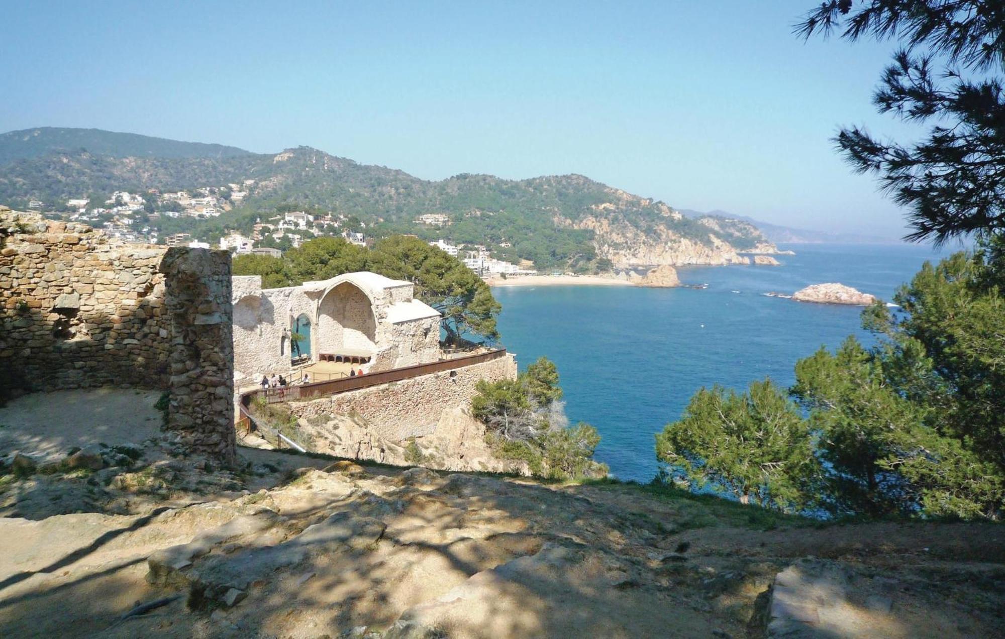 Amazing Apartment In Tossa De Mar With Wifi Eksteriør billede